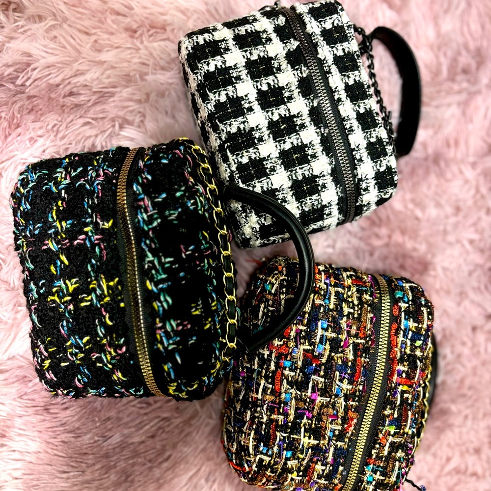 Set of 3 Boutique purses. great texture & size w gold chains. Price unbelievable